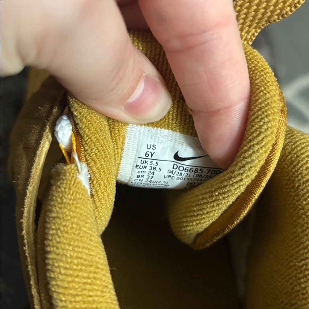 Nike Kids Mustard and White Sneakers - Picture 6 of 6